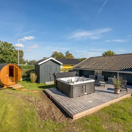 Thamina - 200m To The Fjord By Interhome Hemmet