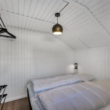 Thamina - 200m To The Fjord By Interhome