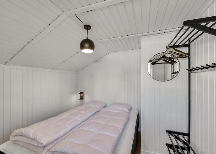 Thamina - 200m To The Fjord By Interhome
